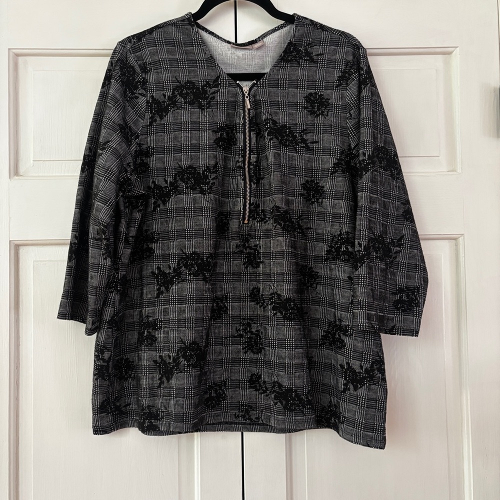 Chico's Size 3 Monochrome Plaid Floral 1/2 Zip Top Textured Shirt Chicos XL